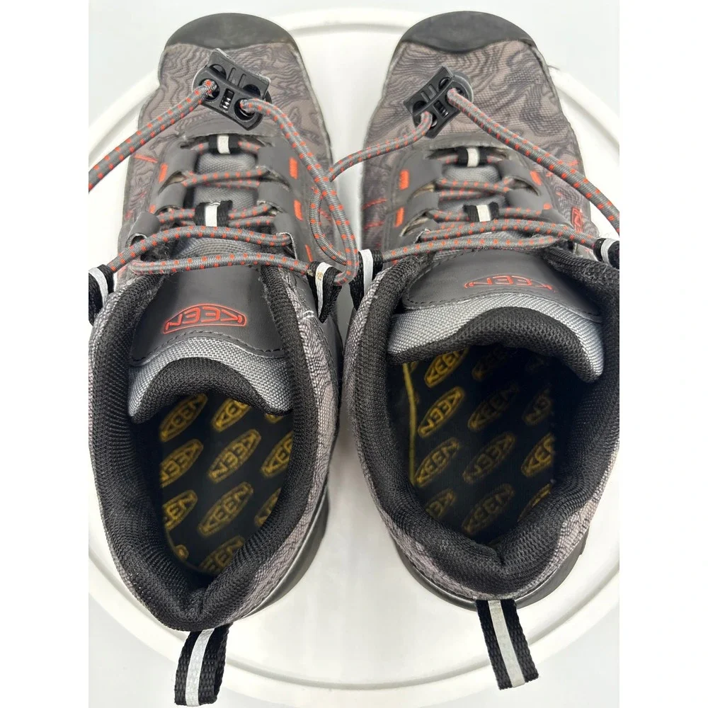 KEEN Wanduro Low Hiking Shoes Size 1 Gray Orange Gorpcore Trail Bungee 1026064